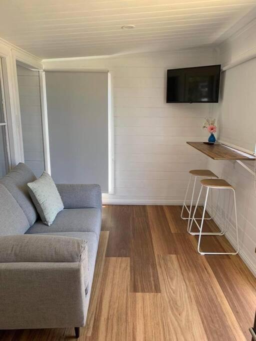 The Wandering Duck - Heritage Tiny House 斯特拉恩 外观 照片